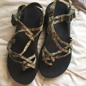 Like new double strap popline boa CHACOS z-cloud